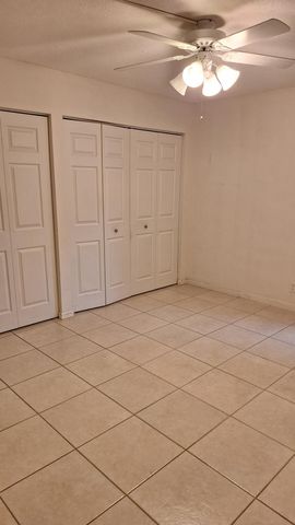 26 Golfs Edge D, West Palm Beach, FL 33417