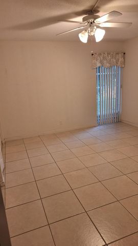 26 Golfs Edge D, West Palm Beach, FL 33417