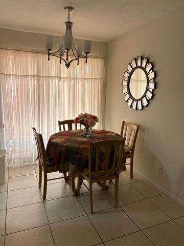 26 Golfs Edge D, West Palm Beach, FL 33417