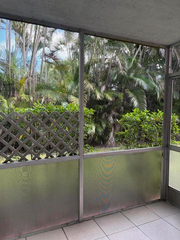 26 Golfs Edge D, West Palm Beach, FL 33417