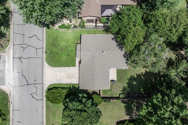 142 N Jane St, Haysville, KS 67060