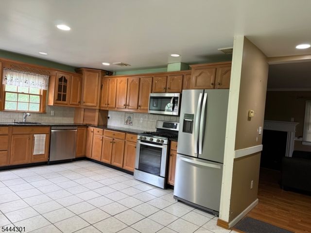 159 Sherwood Ave, Teaneck Twp., NJ 07666