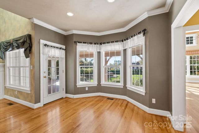 6 Huntington Chase Drive, Asheville, NC 28805