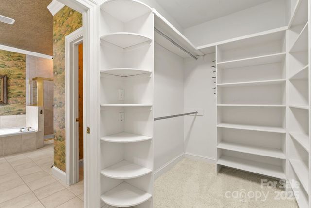 6 Huntington Chase Drive, Asheville, NC 28805