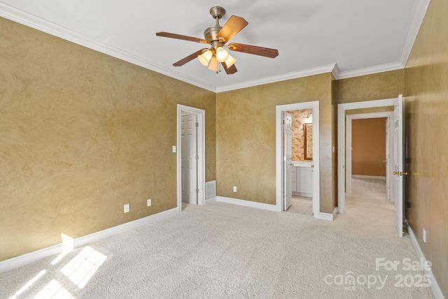 6 Huntington Chase Drive, Asheville, NC 28805