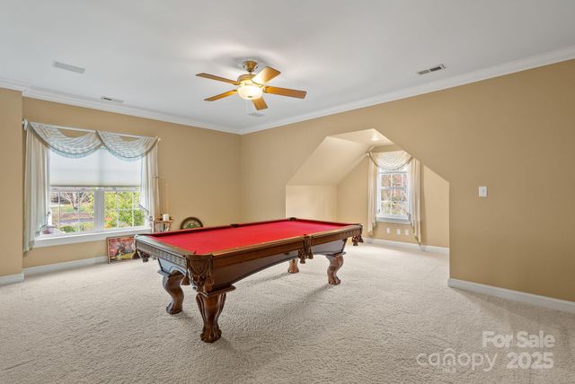 6 Huntington Chase Drive, Asheville, NC 28805