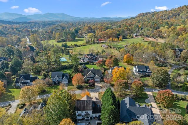 6 Huntington Chase Drive, Asheville, NC 28805