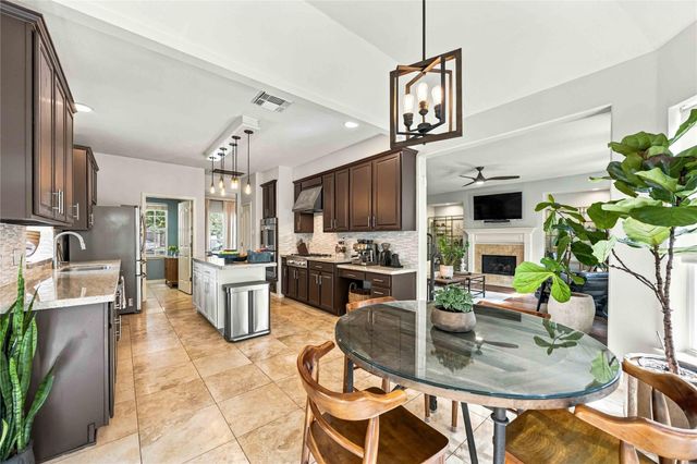 3502 Miraglen Drive, Pearland, TX 77584