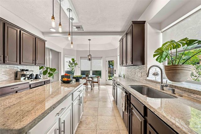 3502 Miraglen Drive, Pearland, TX 77584