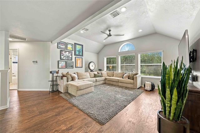 3502 Miraglen Drive, Pearland, TX 77584