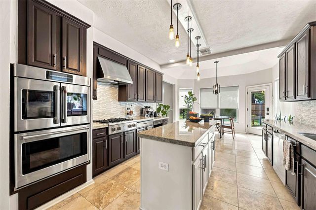 3502 Miraglen Drive, Pearland, TX 77584