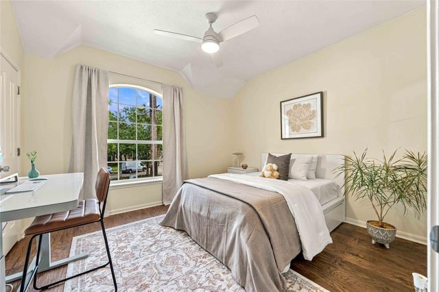 3502 Miraglen Drive, Pearland, TX 77584