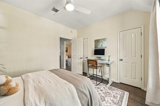 3502 Miraglen Drive, Pearland, TX 77584