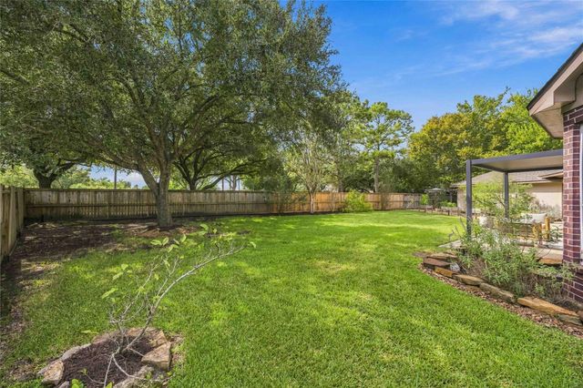 3502 Miraglen Drive, Pearland, TX 77584