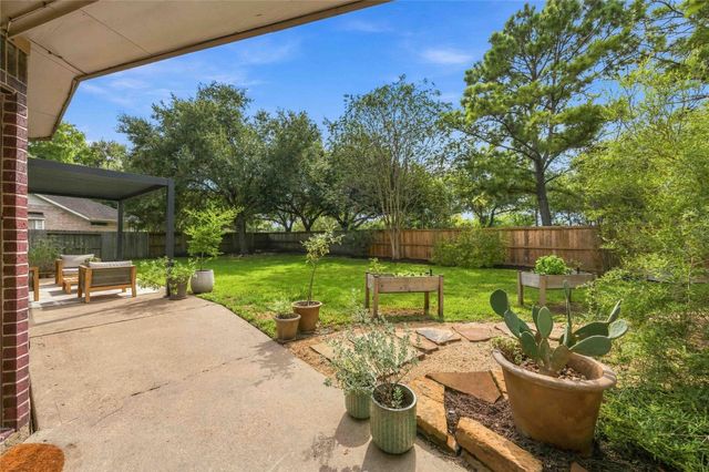 3502 Miraglen Drive, Pearland, TX 77584