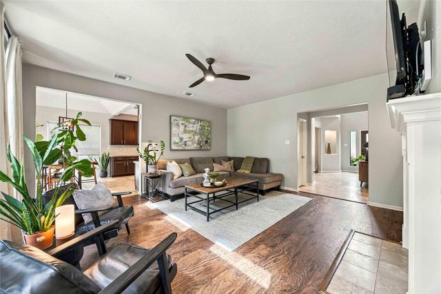 3502 Miraglen Drive, Pearland, TX 77584