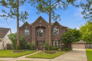 3502 Miraglen Drive, Pearland, TX 77584