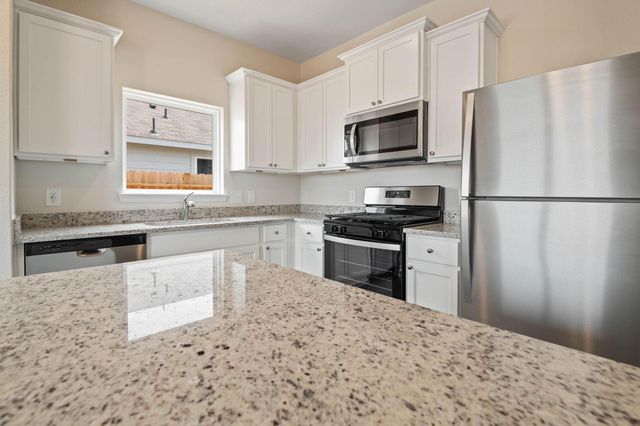 700 Jasmine Ridge Lane, Waller, TX 77484