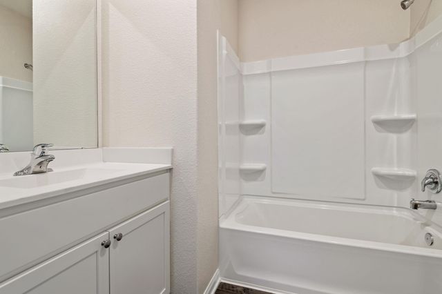 700 Jasmine Ridge Lane, Waller, TX 77484