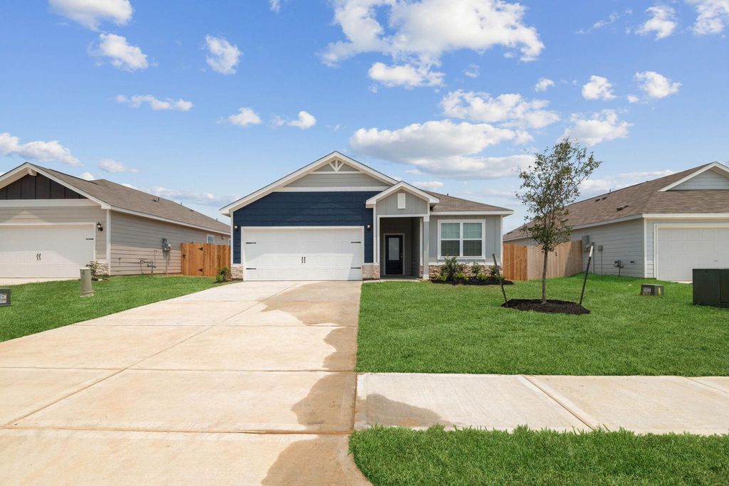 700 Jasmine Ridge Lane, Waller, TX 77484