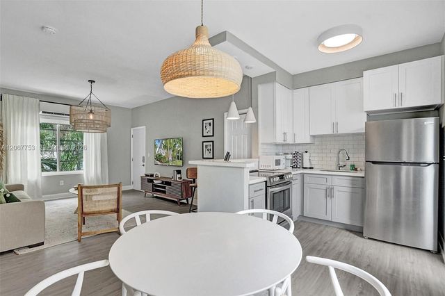 1431 Lincoln Terrace 3, Miami Beach, FL 33139
