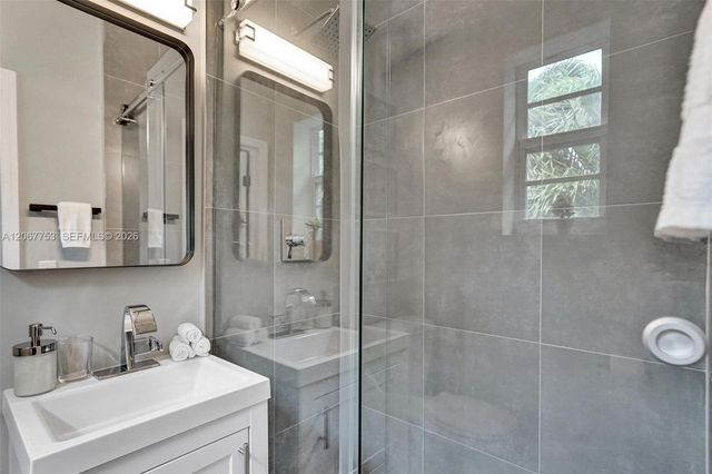 1431 Lincoln Terrace 3, Miami Beach, FL 33139