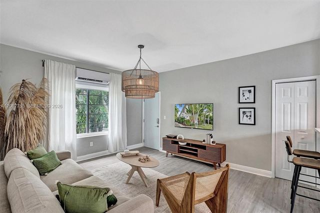 1431 Lincoln Terrace 3, Miami Beach, FL 33139