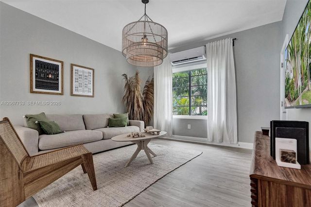 1431 Lincoln Terrace 3, Miami Beach, FL 33139