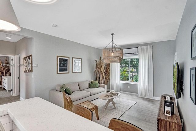 1431 Lincoln Terrace 3, Miami Beach, FL 33139