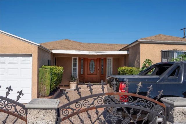 1600 N Chester, Compton, CA 90221