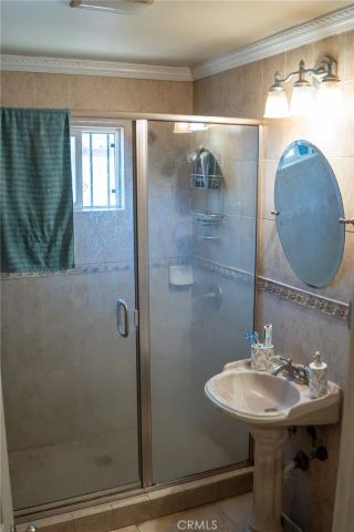 1600 N Chester, Compton, CA 90221