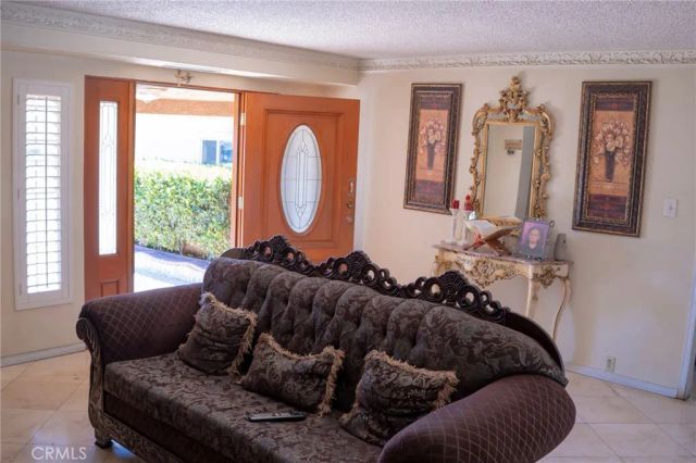 1600 N Chester, Compton, CA 90221
