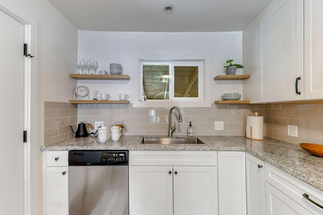 1005 Gold Street, Redding, CA 96001
