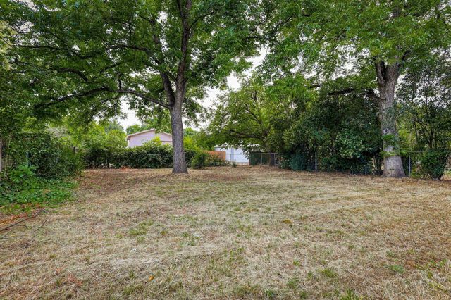 1005 Gold Street, Redding, CA 96001