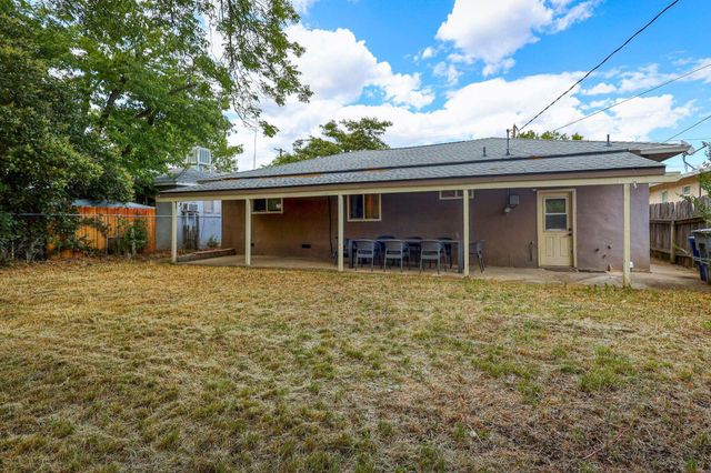 1005 Gold Street, Redding, CA 96001