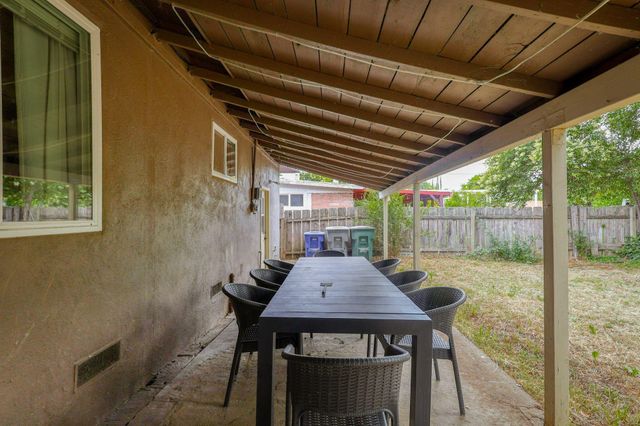 1005 Gold Street, Redding, CA 96001