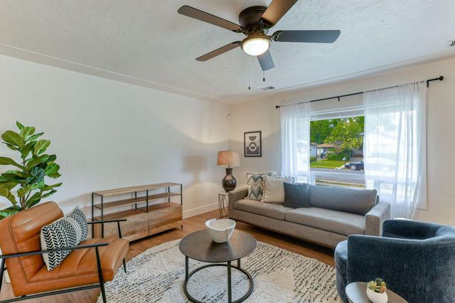 1005 Gold Street, Redding, CA 96001