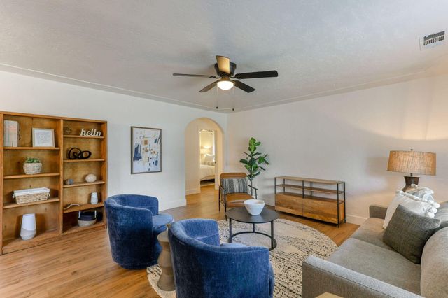 1005 Gold Street, Redding, CA 96001