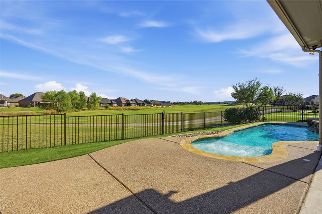 108 Spieth Court, Granbury, TX 76048