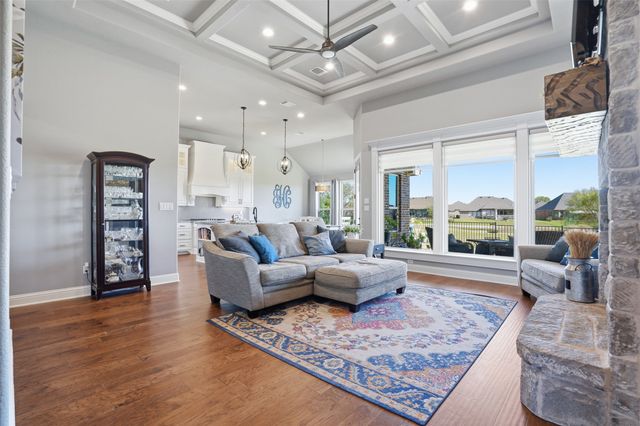 108 Spieth Court, Granbury, TX 76048