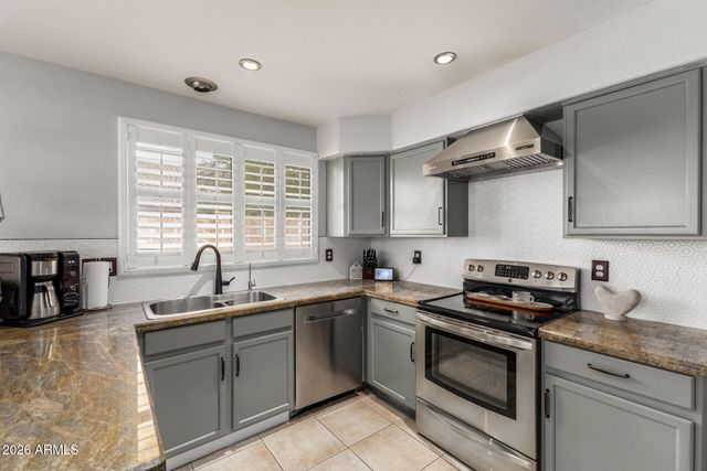 15587 W RIO VISTA Lane, Goodyear, AZ 85338