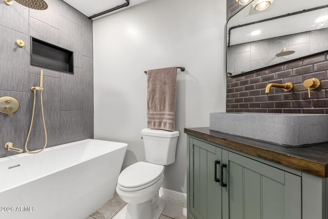 15587 W RIO VISTA Lane, Goodyear, AZ 85338