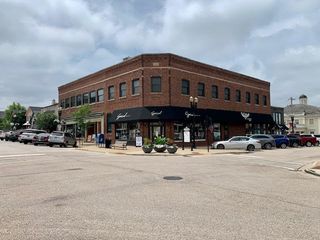202 S COOK Street 212, Barrington, IL 60010