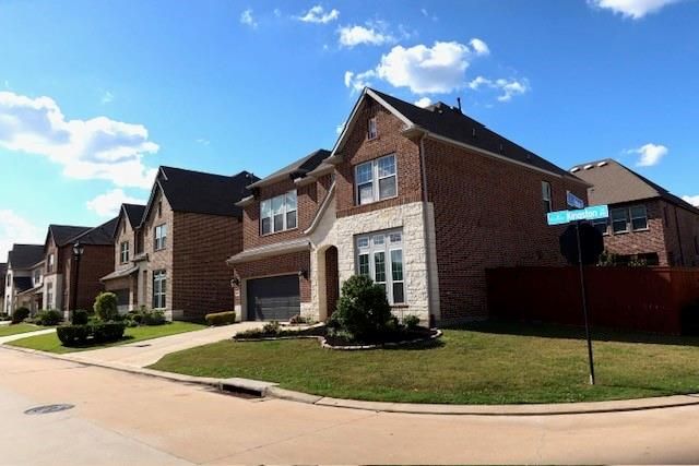 522 Kingston Lane, Shenandoah, TX 77384