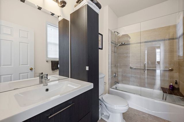 2188 Avalon Drive, Buffalo Grove, IL 60089