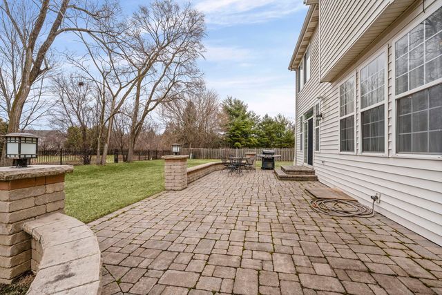 2188 Avalon Drive, Buffalo Grove, IL 60089