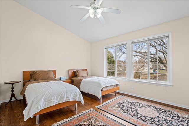 2188 Avalon Drive, Buffalo Grove, IL 60089