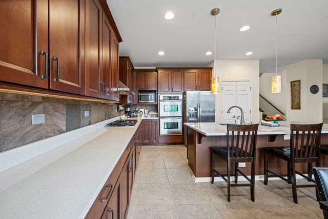 2188 Avalon Drive, Buffalo Grove, IL 60089