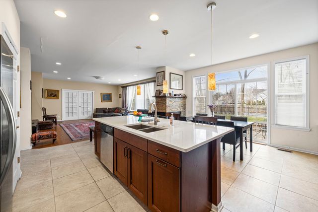 2188 Avalon Drive, Buffalo Grove, IL 60089