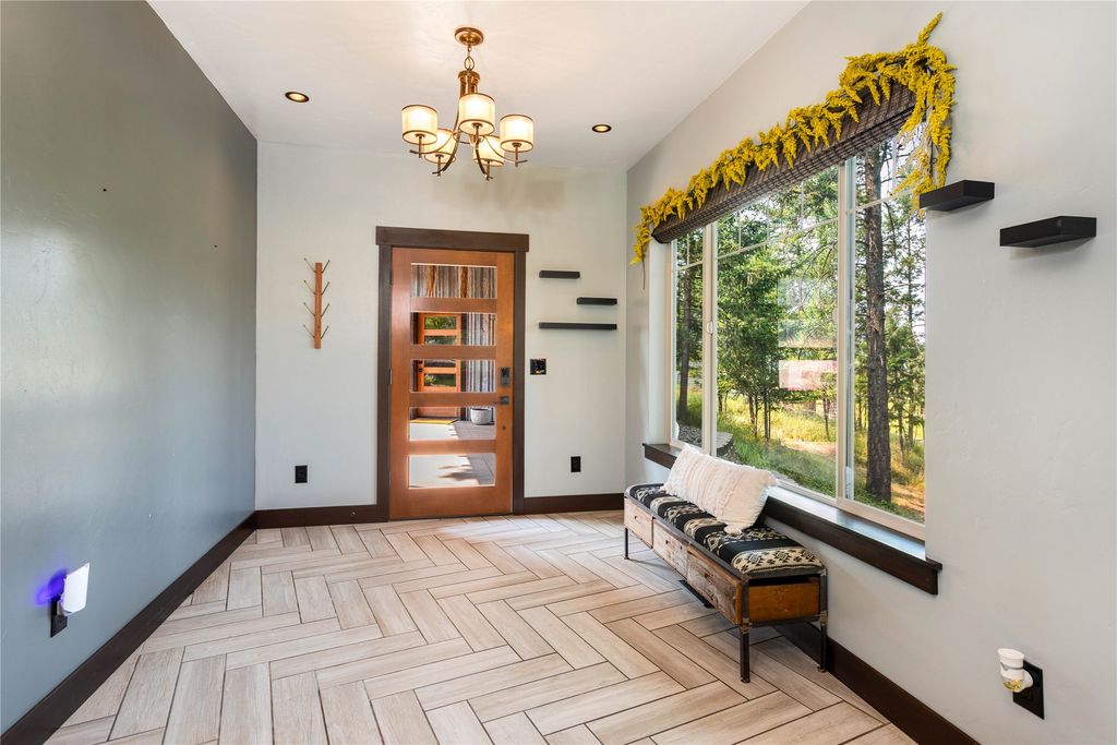 61 Bear Paw Loop, Bigfork, MT 59911 photo 2